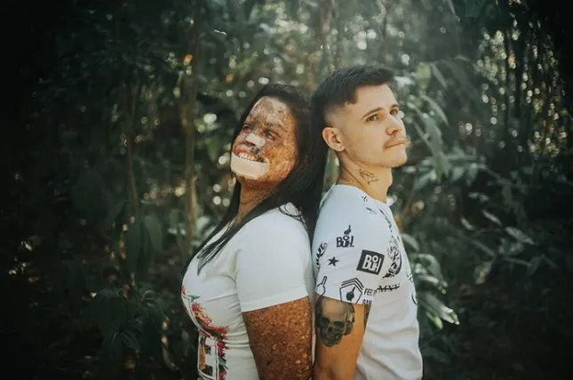 Tình yêu như mơ: Chàng trai dịu dàng ôm cô gái có hình hài xấu xí ảnh 9