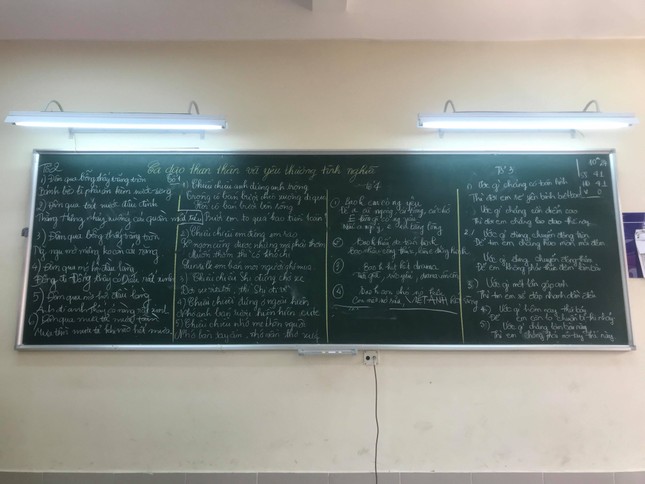 TP.HCM: Cười “rớt hàm” với những câu thơ “than môn học” của teen Mạc Đĩnh Chi ảnh 1