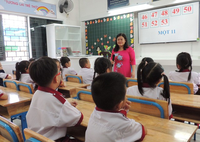 Bộ GD&ĐT giải thích vì sao học sinh phải học chương trình nặng ảnh 2