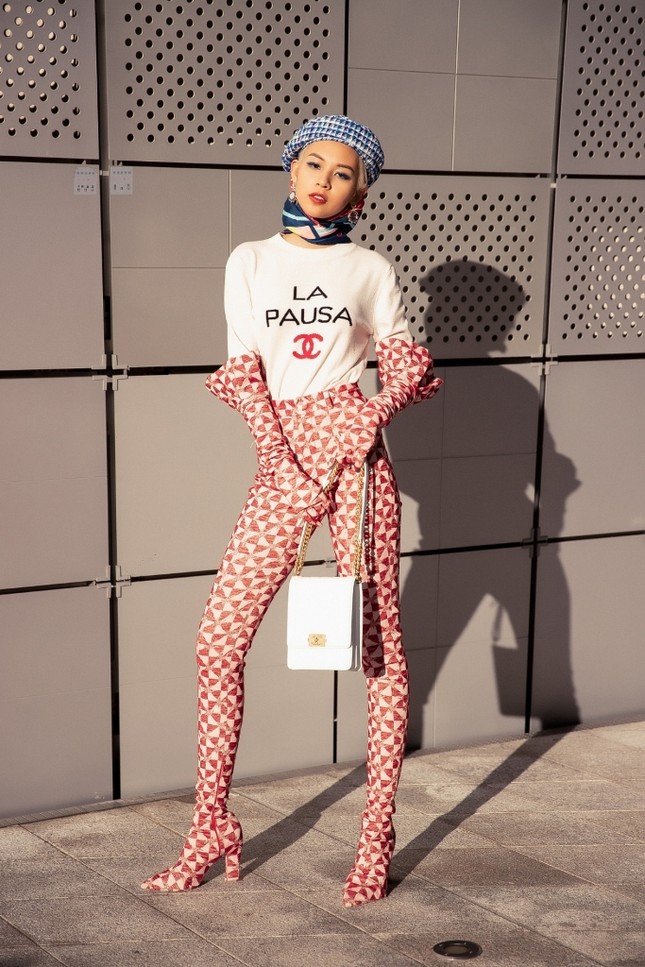 Phí Phương Anh diện suit sang chảnh tại Seoul Fashion Week ảnh 4