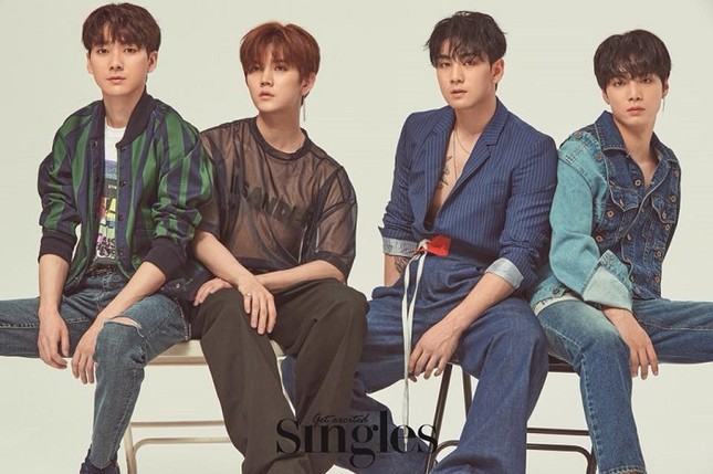Mời Baekho (NU’EST) làm mẫu bìa, tạp chí hàng đầu phải lùi ngày phát hành vì… in không kịp ảnh 6