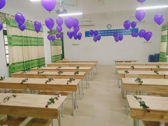 Học sinh Hải Phòng tặng dép tổ ong làm quà 20/10 cho các bạn nữ ảnh 3