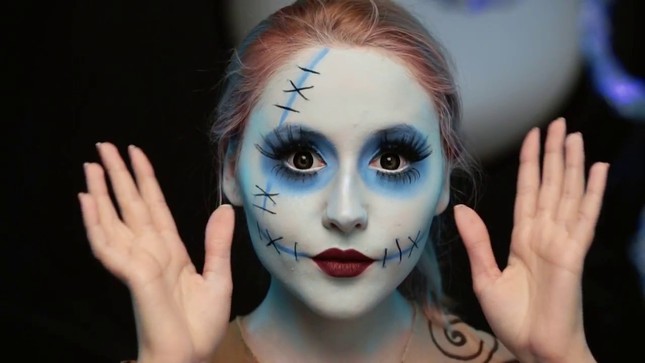 Những xu hướng make-up "chất lừ" giúp bạn nổi bật trong đêm Halloween ảnh 1