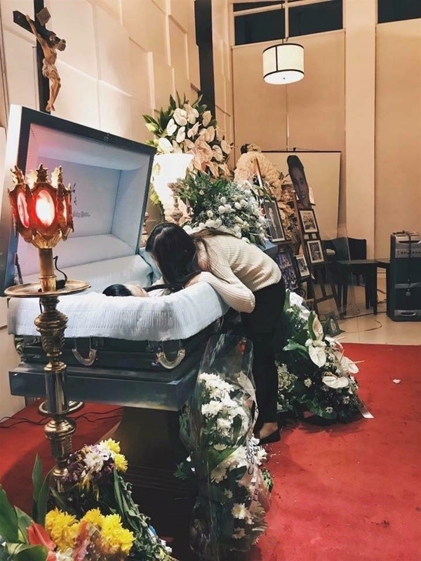 Chuyện tình đẹp của đôi “trai tài gái sắc” và cái kết lại thật buồn khiến nhiều người bật khóc ảnh 10