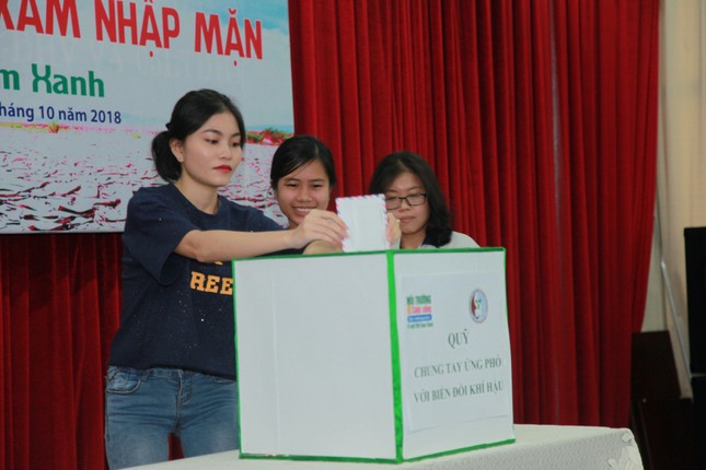 Cuộc thi về biến đổi khí hậu đã "ghé thăm" trường Đại học Tài nguyên Môi trường TP.HCM ảnh 5