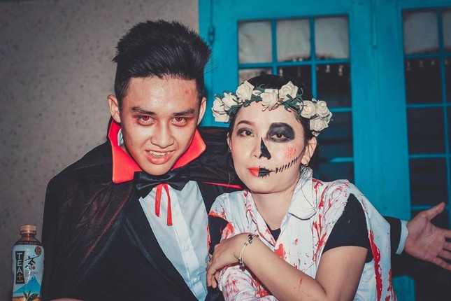 Vào xem "trường người ta" đã nhiều trai đẹp gái xinh lại còn cosplay cực "chất" mùa Halloween đây này! ảnh 8