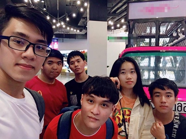 Nam sinh Hàng không gây sốt với nụ cười toả nắng khi hiến máu ảnh 6