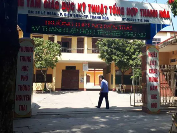 Vụ 7 học sinh bị đuổi học vì xúc phạm thầy cô trên facebook: Thu hồi các quyết định kỷ luật ảnh 3