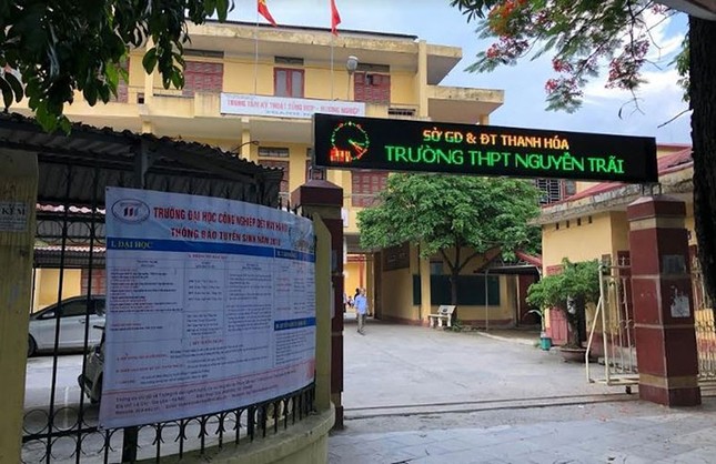 Thầy cô và teen nói gì về vụ đình chỉ học đối với học sinh nói xấu thầy cô trên Facebook? ảnh 1