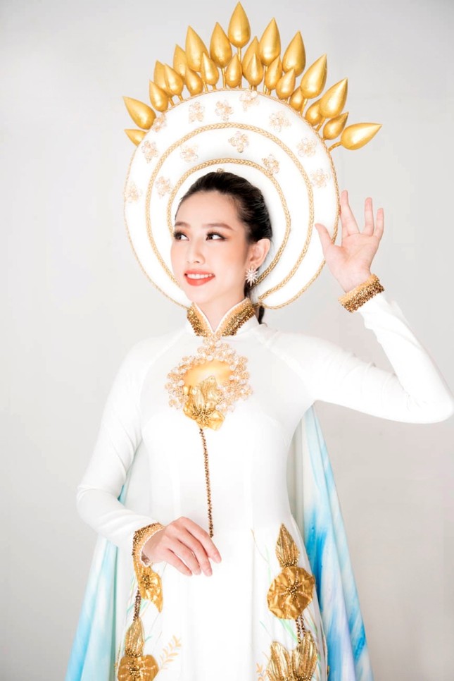 Thùy Tiên hé lộ trang phục truyền thống khi vừa lọt Top 8 nổi bật "Miss International 2018" ảnh 2