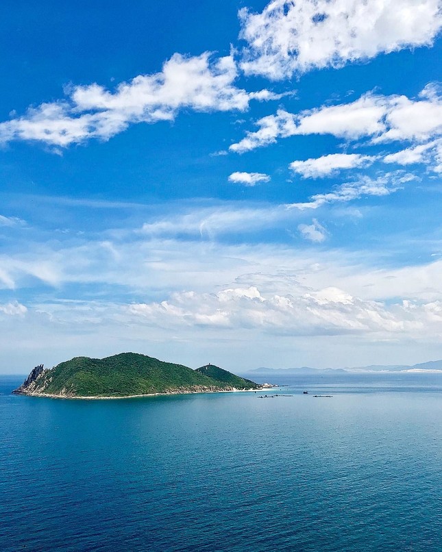 "Thiên đường đảo" suýt bị lãng quên: Hòn Nưa chính là điểm đáng đến nhất ở Phú Yên! ảnh 1