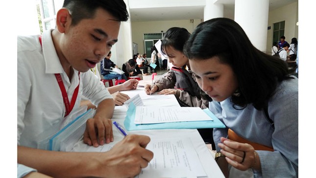 Cấp sinh hoạt phí có hút người giỏi vào sư phạm? ảnh 1
