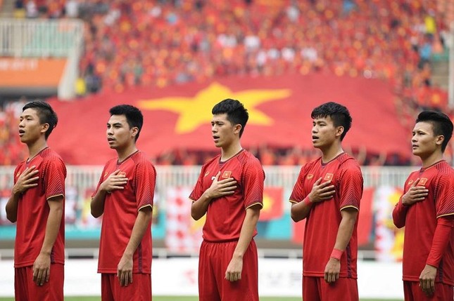 Hậu bóng đá: Duy Mạnh bị fan soi biểu cảm "đanh đá", Đình Trọng bị "troll" vì sơ-vin suốt trận đấu ảnh 9
