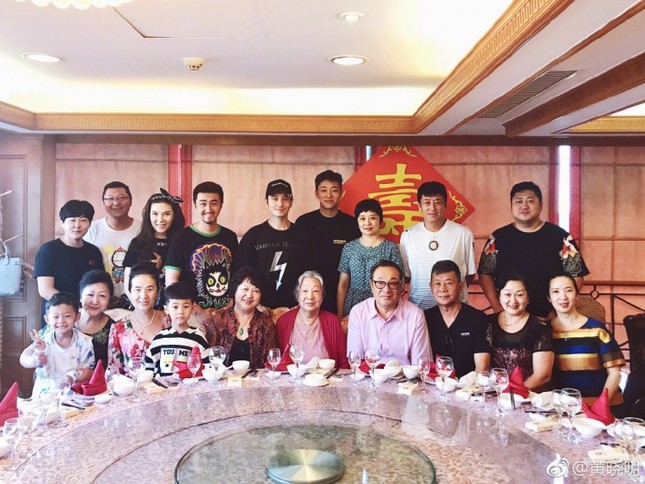 Huỳnh Hiểu Minh và Angelababy đã “đường ai nấy đi” sau 2 năm về chung một nhà? ảnh 2