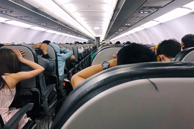 Trường hợp nào máy bay xả nhiên liệu, tiếp viên hô cảnh báo? ảnh 1
