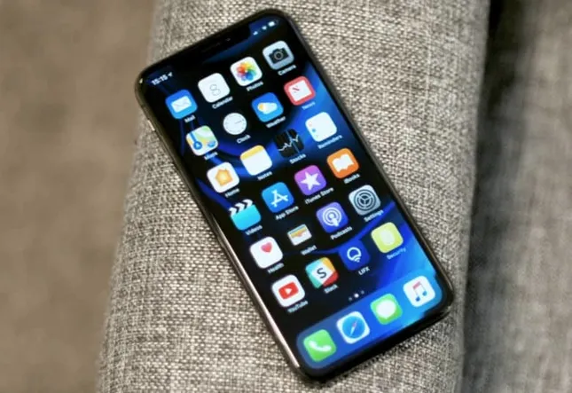 iPhone X thoát khỏi "cửa tử" nhờ việc đàn em iPhone Xs... ế ẩm! ảnh 2