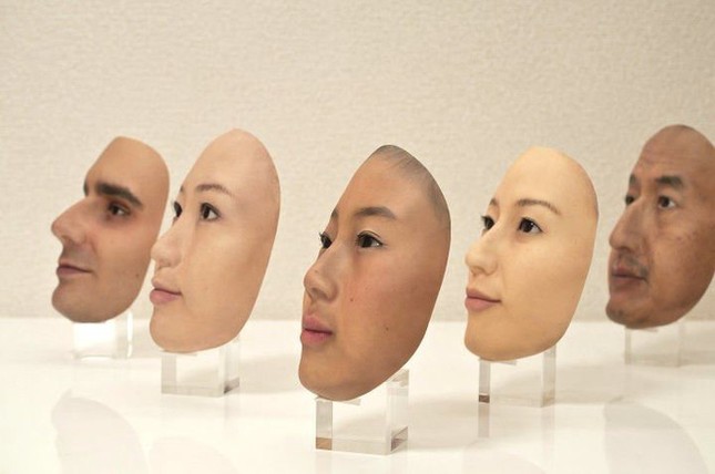 Nhật Bản chế ra mặt nạ 3D quá giống người thật, nhìn thôi cũng thấy rùng mình ảnh 2