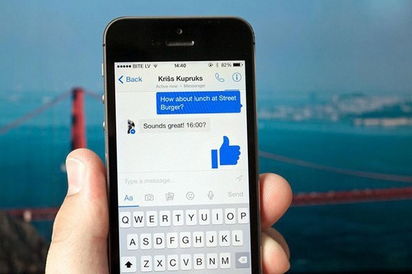 Người dùng hốt hoảng vì hàng loạt tin nhắn FB cũ "đào mồ" sống dậy ảnh 1