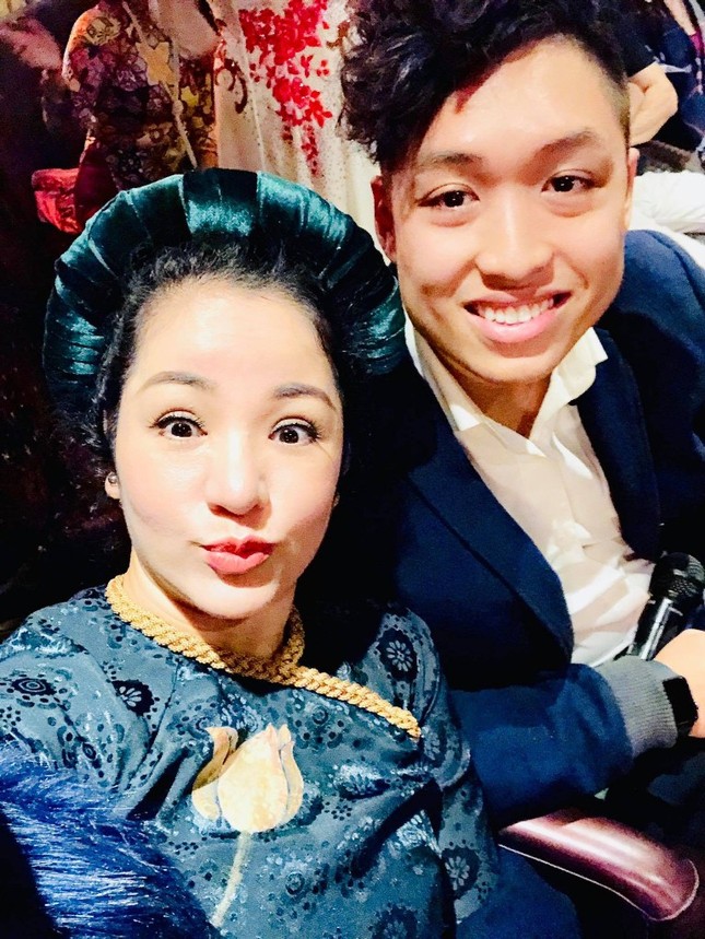 Hành động nhỏ nhưng ấm áp, con trai của NSND Hồng Vân được nhiều người khen ngợi ảnh 2