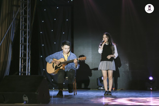 Gala “Báo chí hát 5+1”: Khoảnh khắc tỏa sáng của những nhà truyền thông tương lai ảnh 1