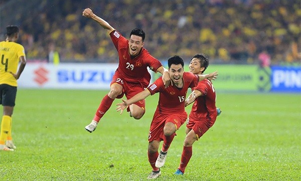Fan hâm mộ bóng đá Đông Nam Á ủng hộ lối chơi đẹp của đội tuyển Việt Nam ảnh 1