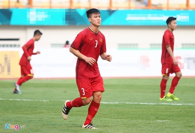 CĐV Malaysia “dội bom” trang cá nhân của hậu vệ Duy Mạnh sau trận chung kết lượt đi ảnh 1