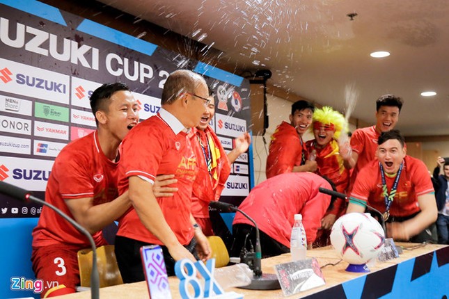 Park Hang Seo: Hành trình "phép màu" từ tân HLV gây tranh cãi đến tượng đài của bóng đá Việt Nam! ảnh 7
