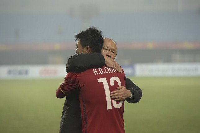 Park Hang Seo: Hành trình "phép màu" từ tân HLV gây tranh cãi đến tượng đài của bóng đá Việt Nam! ảnh 10