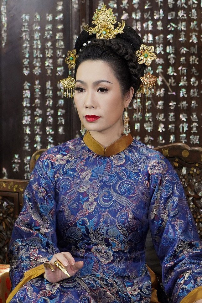Diễn viên "Hậu duệ Mặt Trời" bản Việt - Cao Thái Hà bất ngờ "tiến cung" làm phi tần ảnh 2