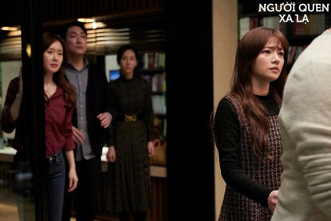 "Người Quen Xa Lạ" - chiếc điện thoại phản chủ và trò chơi không ai dám thử ảnh 2
