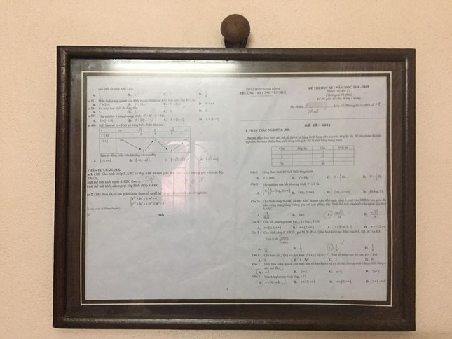 Lần đầu được 5,2 điểm thi môn Toán, nữ sinh liền đóng khung để kỉ niệm "thành tích đáng tự hào" ảnh 1