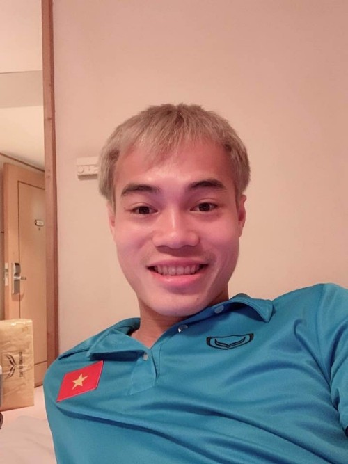 Không có Quả bóng Vàng, Văn Toàn được đồng đội trao giải thưởng lạ ảnh 1