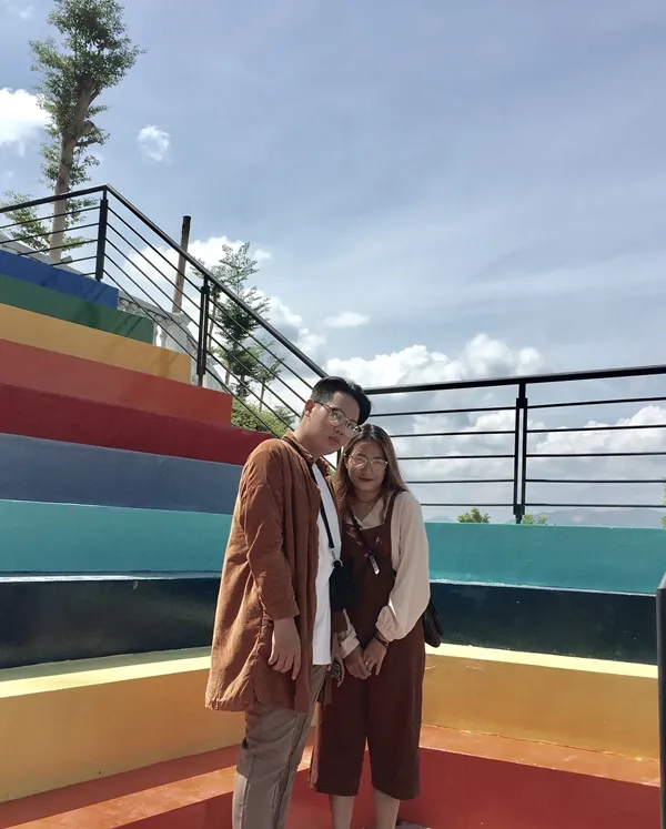 Không cần đến Malaysia, ở Việt Nam cũng có những bậc thang cầu vồng cho bạn tha hồ "sống ảo" ảnh 11