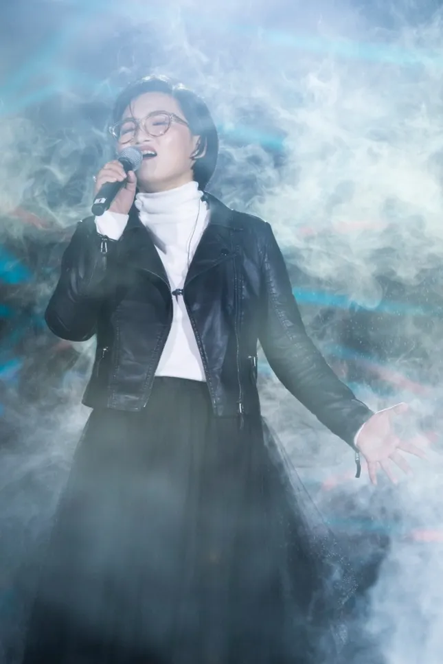 Hà Anh Tuấn xúc động hát tặng fan mất vì bệnh tim trong concert tại Đà Lạt ảnh 3