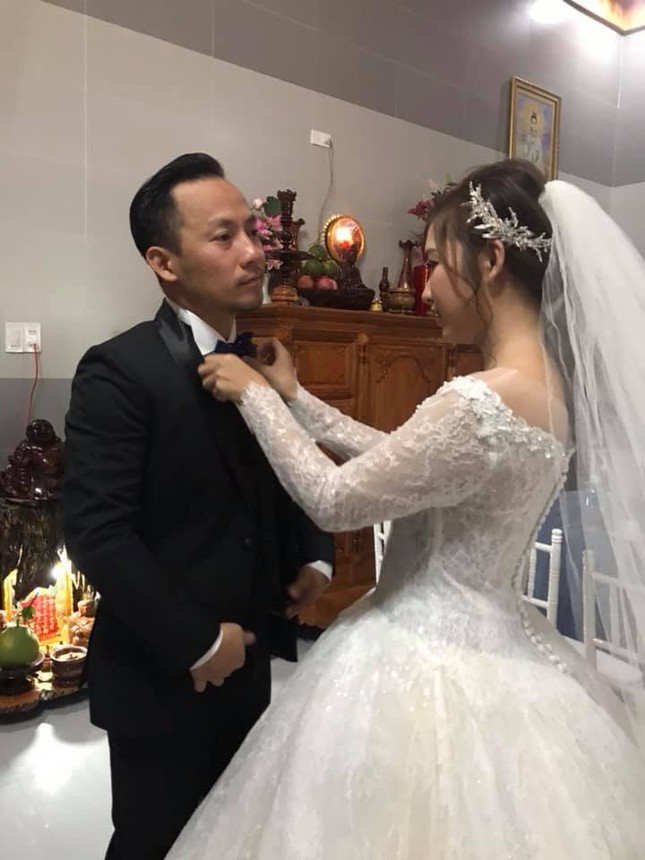 Sau khi "tung hỏa mù", Phương Thanh hé lộ hình ảnh hiêm hoi trong đám cưới của Tiến Đạt ảnh 2