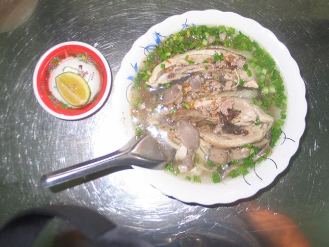 Về miền Tây, ăn miến gà "chửi" Phú Quốc ảnh 1