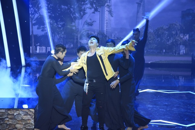 Dương Cường giành giải Quán quân, Cao Xuân Tài về nhì trong cuộc thi "Người nghệ sĩ đa tài" ảnh 5