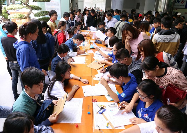 Học phí nhiều ĐH công cao hơn trường tư! ảnh 1