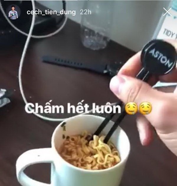 Các tuyển thủ Việt Nam bị cấm ăn mỳ tôm khi dự Asian Cup 2019 ảnh 1