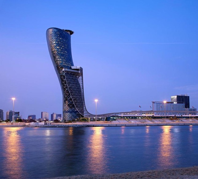UAE - Các Tiểu Vương Quốc Ả Rập Thống Nhất là những “thợ săn” kỉ lục Guiness thế giới? ảnh 2
