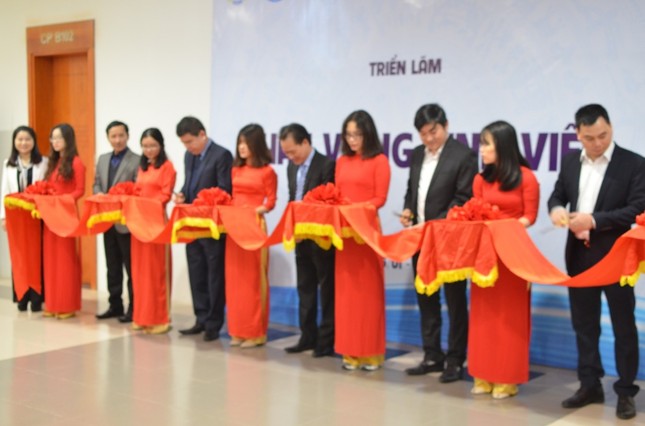 Sinh viên ĐH Kinh tế Quốc dân rạng rỡ đón "Ngày truyền thống học sinh, sinh viên" ảnh 2