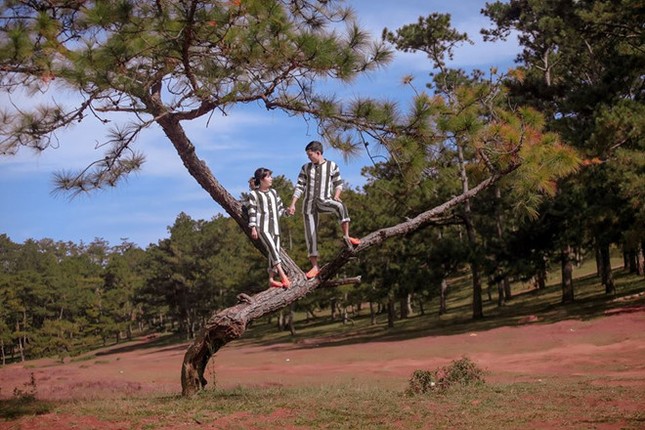 Cặp đôi Sài Gòn bỗng nổi tiếng bởi tình yêu "chung thân" với ảnh cưới đồ... "Juventus" ảnh 10