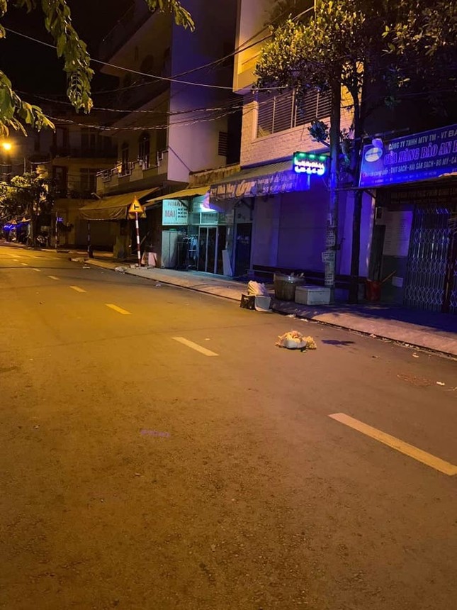 "Đau hết cả tim" với sự xuất hiện không đúng lúc đúng chỗ của các đồ vật quen thuộc ảnh 7