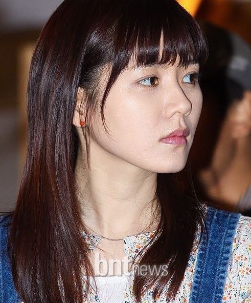 Bức ảnh khiến cư dân mạng tranh cãi: Đây là Kim So Hyun hay Son Ye Jin? ảnh 2