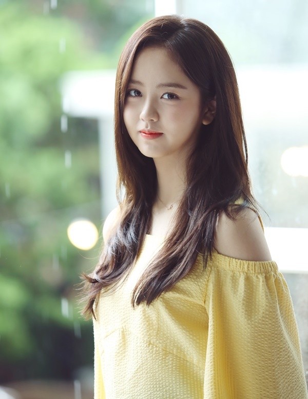 Bức ảnh khiến cư dân mạng tranh cãi: Đây là Kim So Hyun hay Son Ye Jin? ảnh 4