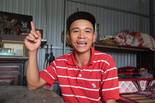 Anh xe ôm đưa nạn nhân vụ tai nạn Long An đi viện: "Cứu người thì ít, chụp ảnh thì nhiều" ảnh 1