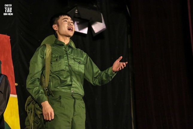 Sống lại trong không khí Tết năm 1977 cùng Đêm kịch “Chuyến tàu định mệnh” của sinh viên trường Báo ảnh 3