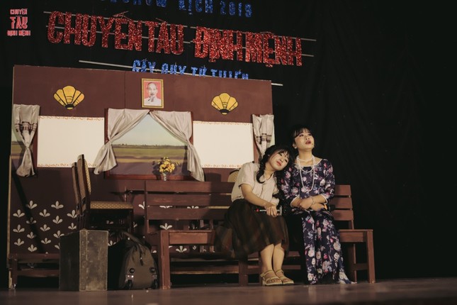 Sống lại trong không khí Tết năm 1977 cùng Đêm kịch “Chuyến tàu định mệnh” của sinh viên trường Báo ảnh 5