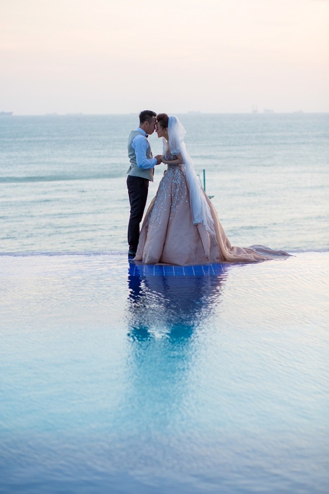 Vy Oanh rủ Hồ Trung Dũng thực hiện MV lãng mạn tặng ông xã ảnh 4