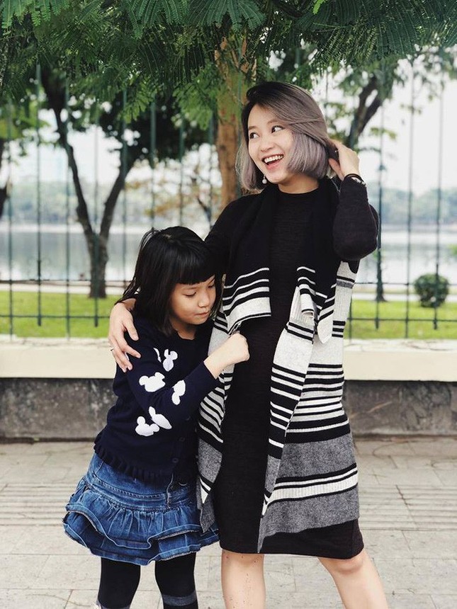 Hotgirl đời đầu: Tâm Tít "nổi điên" vì bị dọa bốc phốt, Mi Vân khoe ảnh bầu bì xinh đẹp ảnh 4